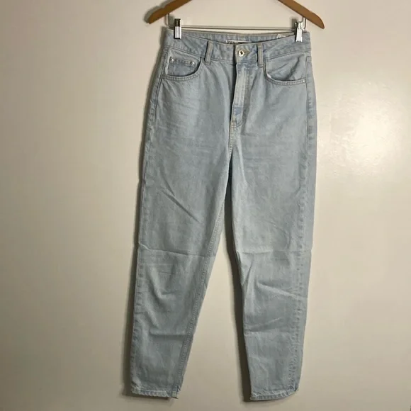 Zara women’s high waisted light Blue Jeans size - Picture 1 of 8